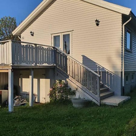 Apartamento Hus Sentralt I Lofoten Leknes Exterior foto