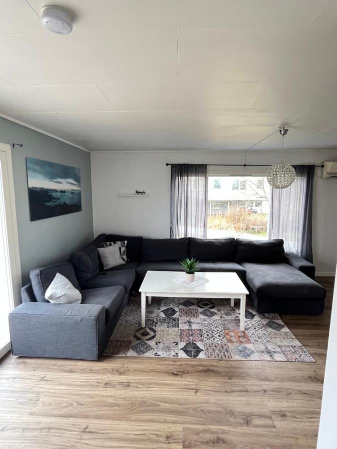 Apartamento Hus Sentralt I Lofoten Leknes Exterior foto