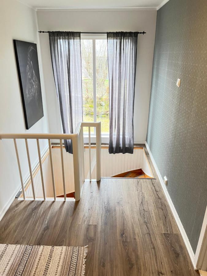 Apartamento Hus Sentralt I Lofoten Leknes Exterior foto